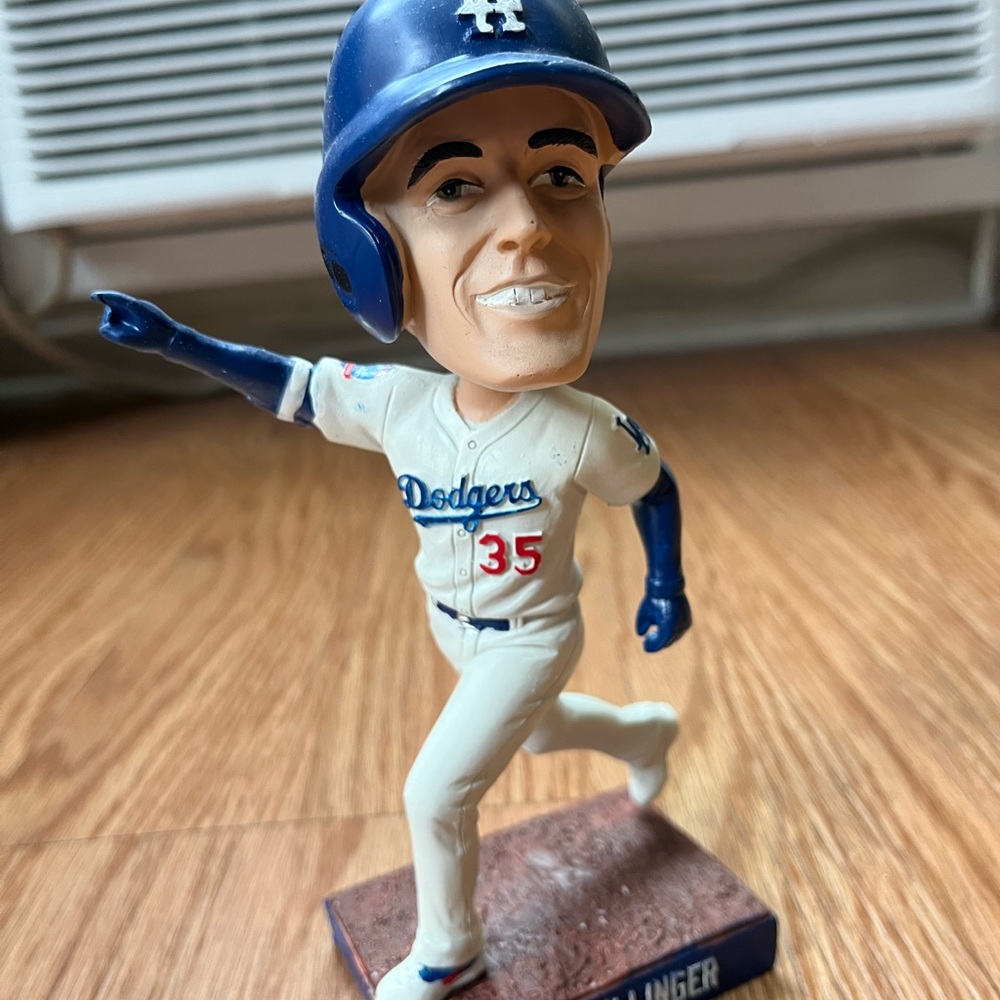 Bobblehead - Picture 8 of 12